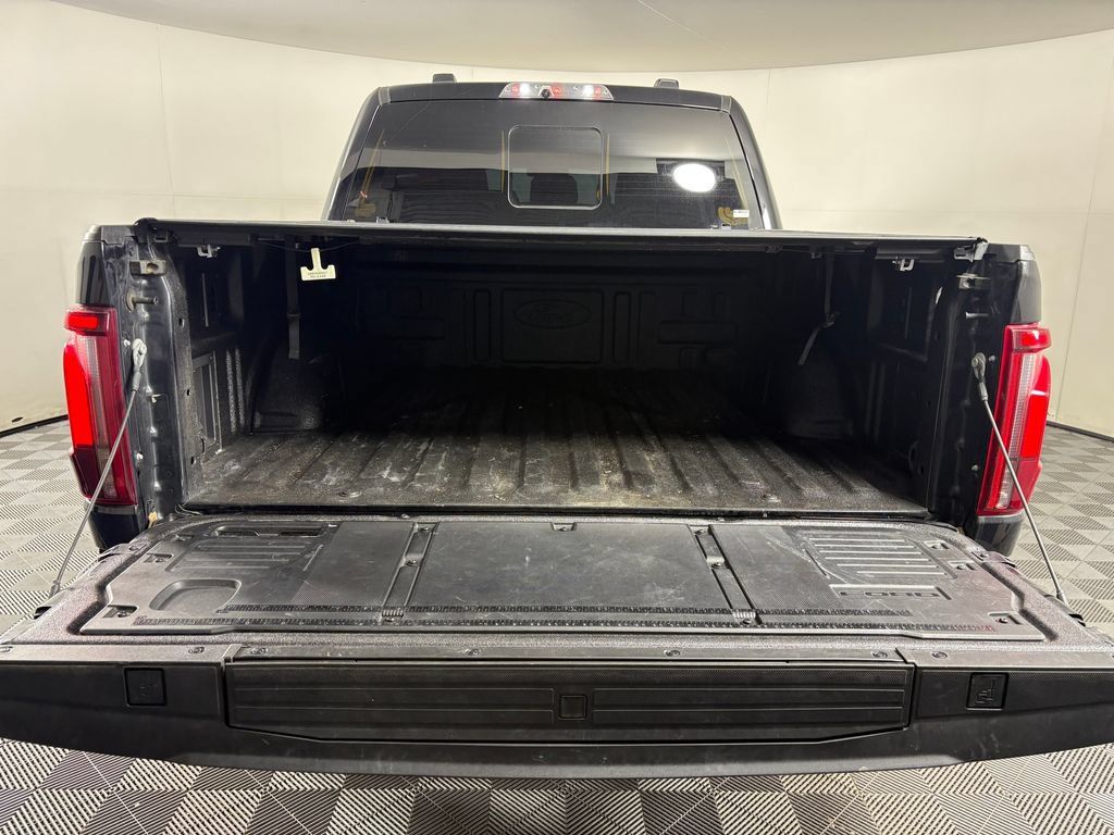 Certified 2025 Ford F150 Raptor w/ Equipment Group 803A Raptor R AWD/4WD image 31