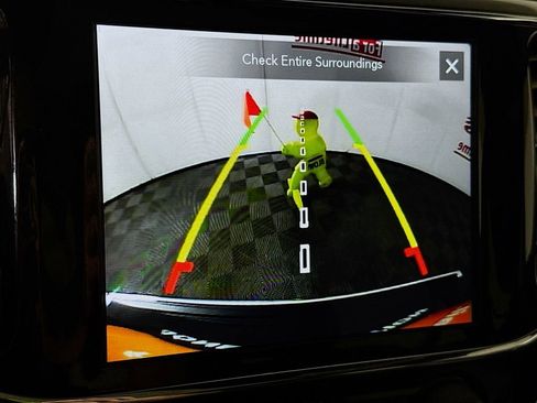 Used 2021 Jeep Grand Cherokee Limited AWD/4WD image 7