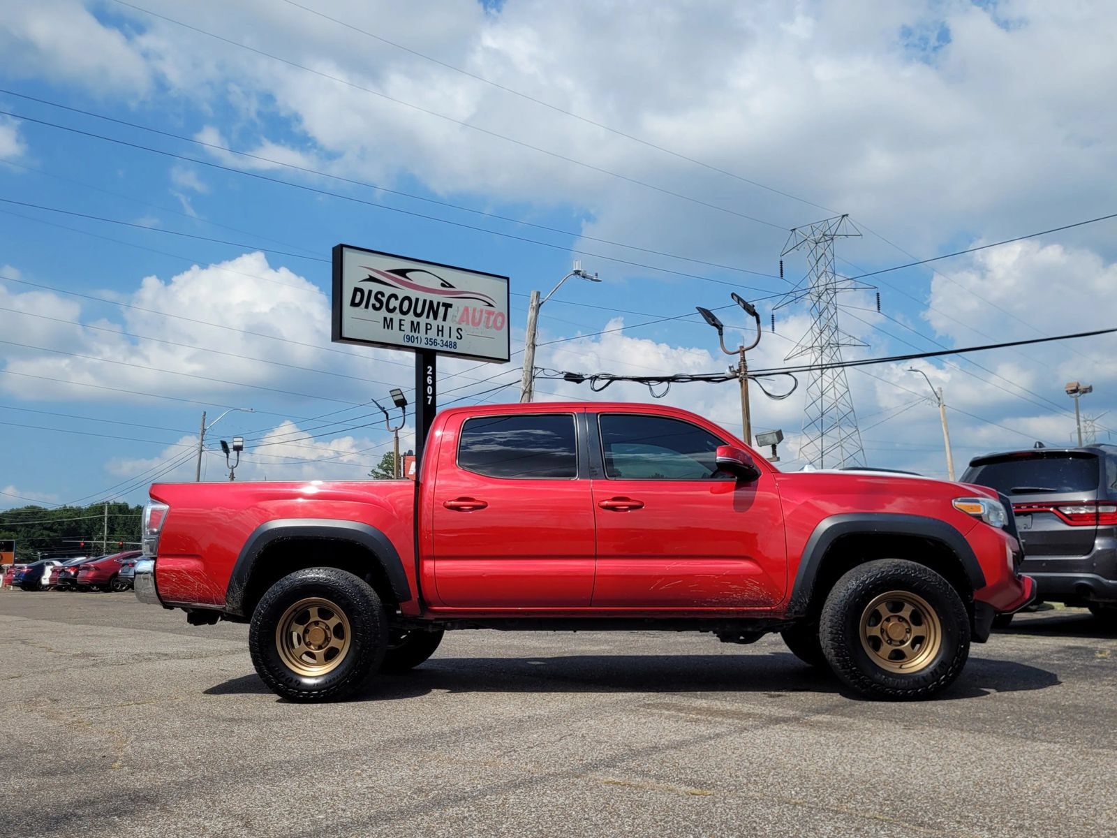 Used 2021 Toyota Tacoma TRD Off-Road AWD/4WD image 14