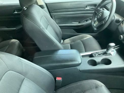 Used 2019 Nissan Altima 2.5 S FWD image 3