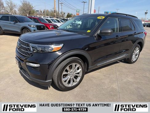 Used 2024 Ford Explorer XLT w/ Equipment Group 202A image 10