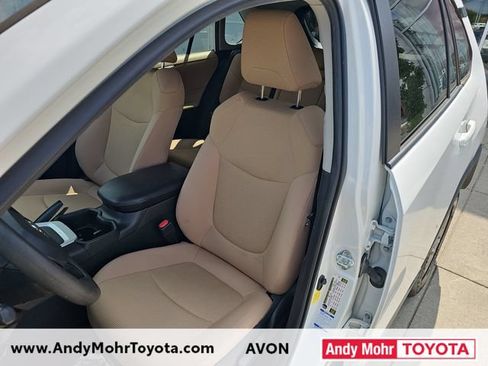 Used 2022 Toyota RAV4 LE AWD/4WD image 10