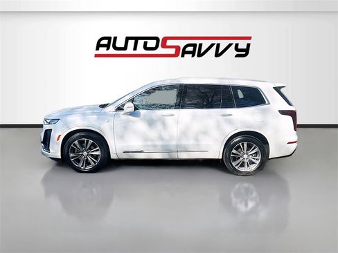 Used 2022 Cadillac XT6 Premium Luxury w/ Technology Package image 4