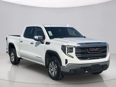 Used 2025 GMC Sierra 1500 SLT AWD/4WD image 1