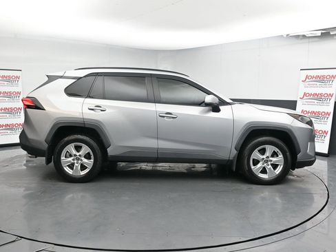 Used 2021 Toyota RAV4 XLE image 9