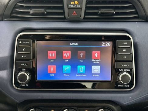 Used 2023 Nissan Versa SV FWD image 11