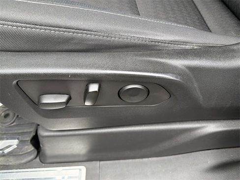 Used 2022 Chevrolet Silverado 1500 LT Trail Boss w/ Convenience Package II image 17