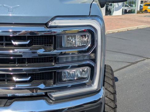 Used 2023 Ford F250 Lariat w/ Lariat Ultimate Package image 11