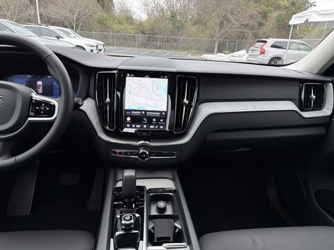 Certified 2025 Volvo XC60 B5 Plus w/ Climate Package image 31