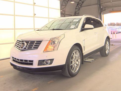 Used 2015 Cadillac SRX Premium image 4
