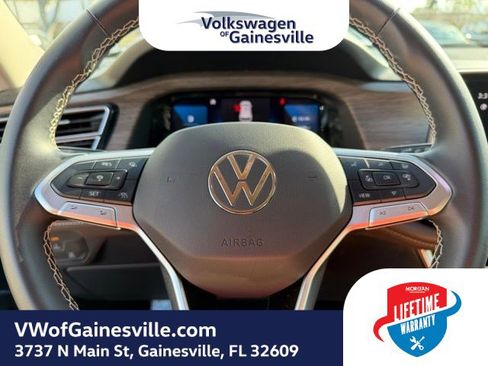 Certified 2025 Volkswagen Atlas SEL image 21