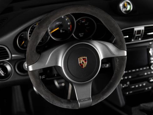 Used 2010 Porsche 911 GT3 image 18