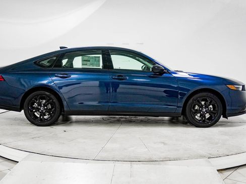 New 2025 Honda Accord SE image 11