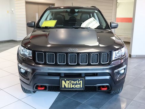 Used 2020 Jeep Compass Trailhawk image 3