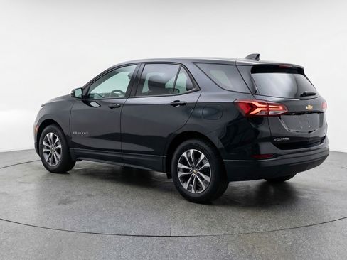 Used 2025 Chevrolet Equinox LT image 6
