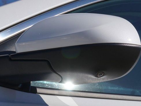 Used 2025 Buick Encore GX Avenir w/ Avenir Technology Package image 12