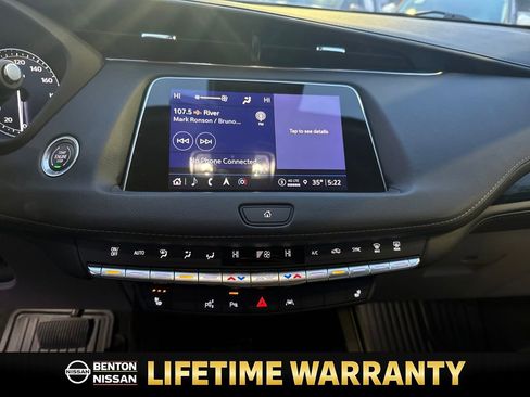 Used 2022 Cadillac XT4 Premium Luxury w/ Enhanced Visibility Package image 19