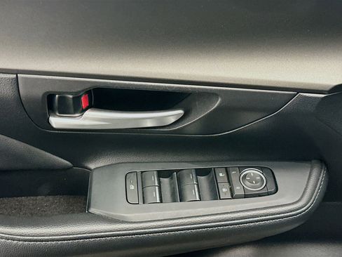 Used 2025 Toyota Grand Highlander AWD image 15