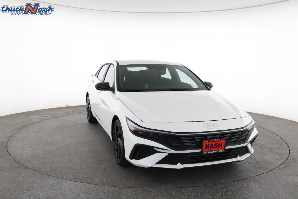 Used 2026 Hyundai Elantra Sport FWD image 3