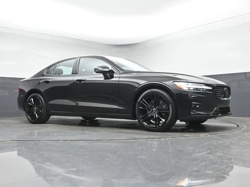 Used 2024 Volvo S60 B5 Plus w/ Climate Package FWD image 36