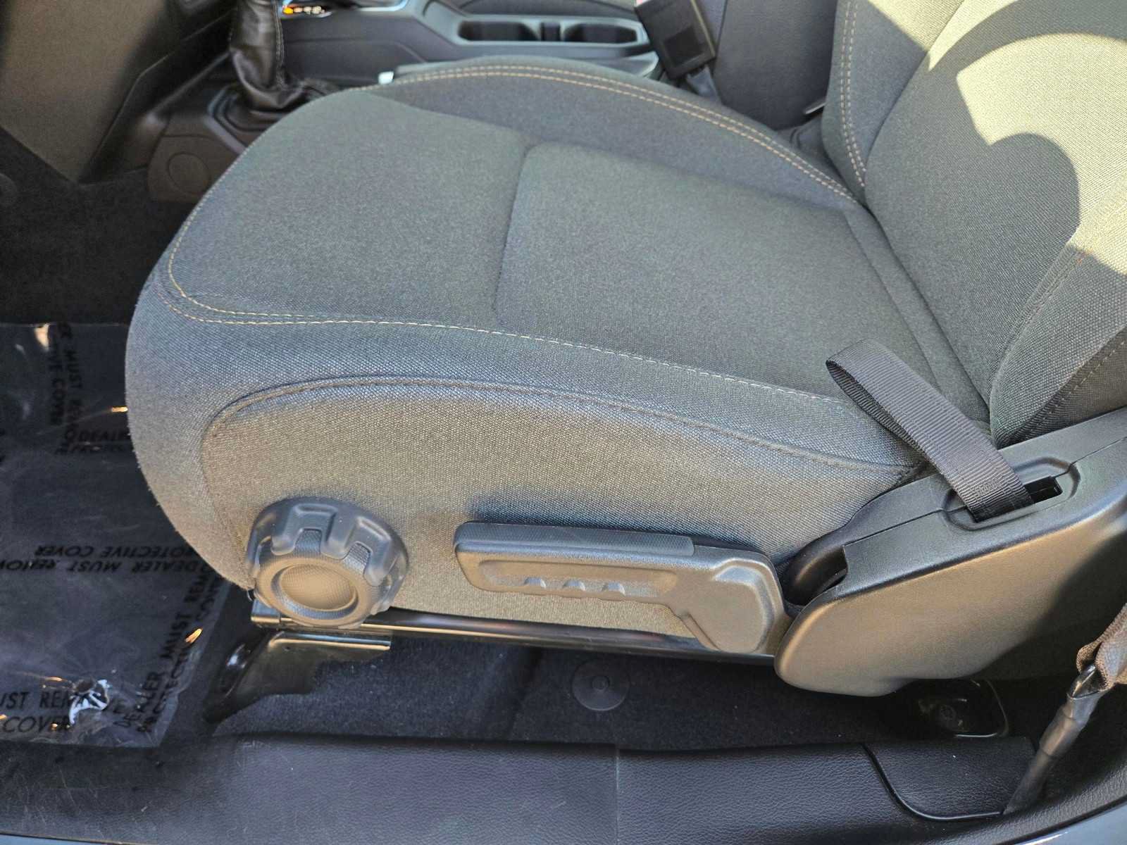 Used 2024 Jeep Wrangler Unlimited AWD/4WD image 11