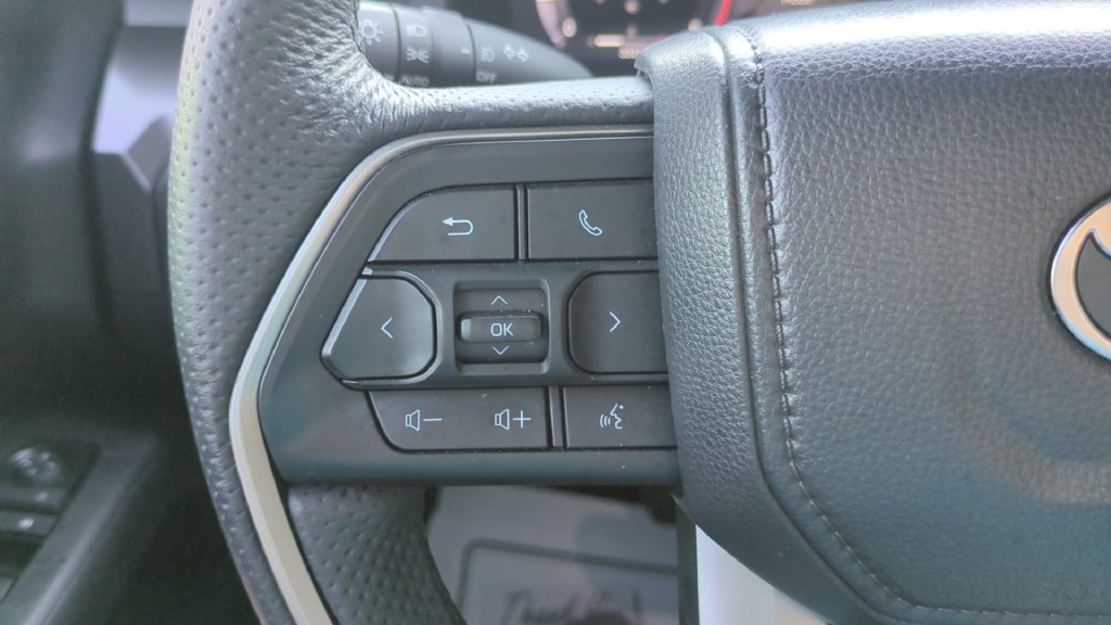 Used 2025 Toyota Tacoma TRD Off-Road AWD/4WD image 23