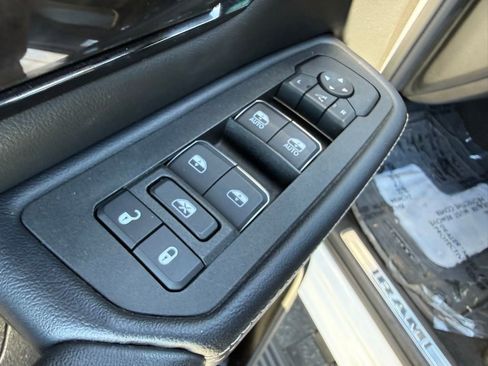 Used 2025 RAM 1500 Limited w/ Trailer Tow Group image 15