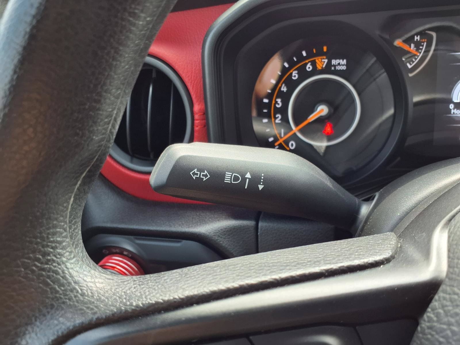 Used 2025 Jeep Gladiator Sport AWD/4WD image 15