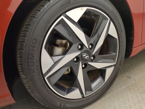 Used 2023 Hyundai Elantra SEL w/ Convenience Package FWD image 31