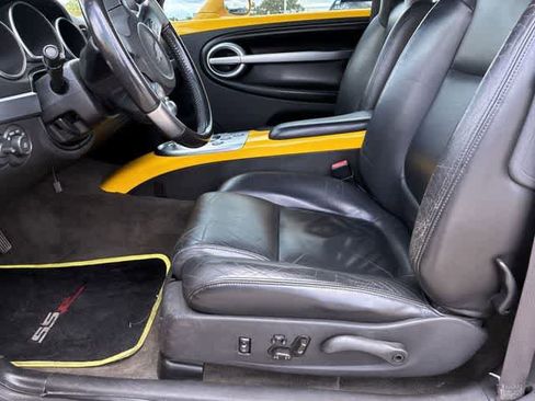 Used 2003 Chevrolet SSR w/ Preferred Equipment Group RWD image 18