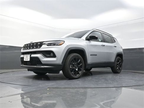 New 2026 Jeep Compass Latitude image 19