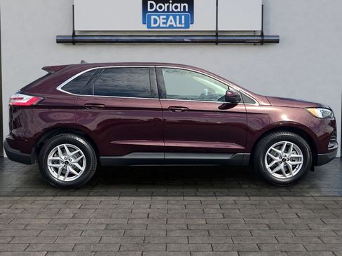 Certified 2024 Ford Edge SEL w/ Convenience Package AWD/4WD image 2
