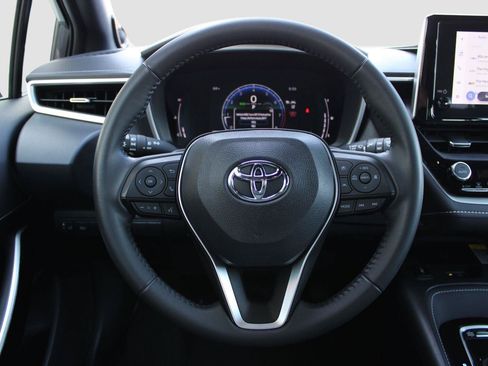 Certified 2025 Toyota Corolla XSE FWD image 28