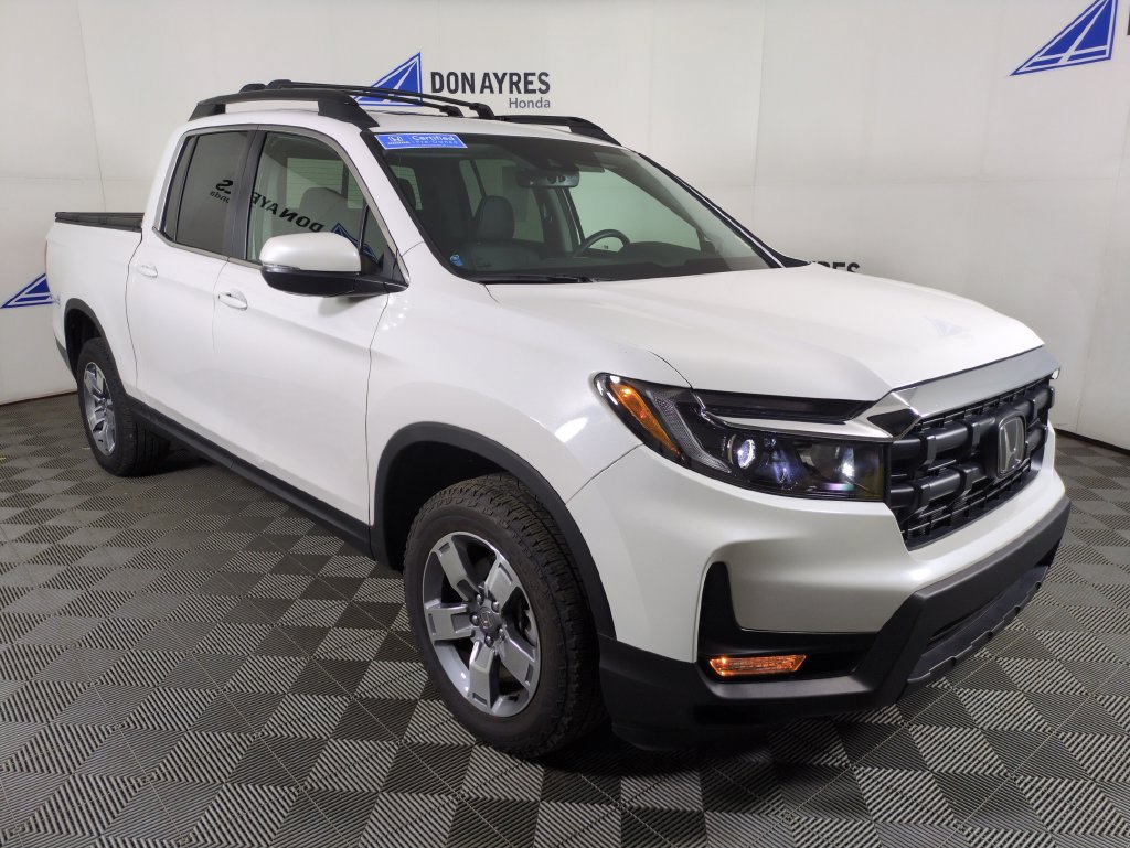 Certified 2025 Honda Ridgeline RTL image 8