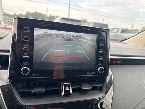 Used 2021 Toyota Corolla LE FWD image 17