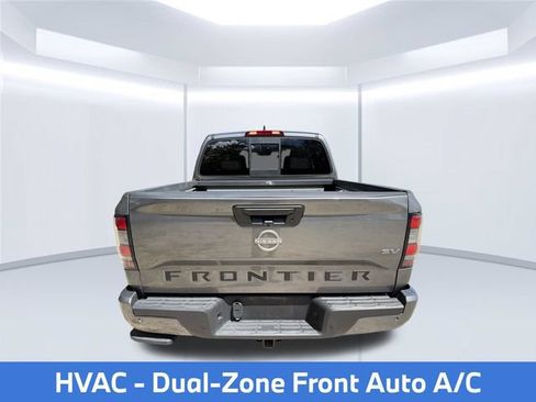 Used 2022 Nissan Frontier SV RWD image 8