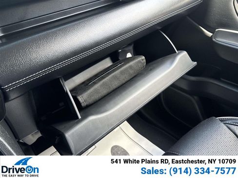 Used 2023 Honda Pilot Elite image 32