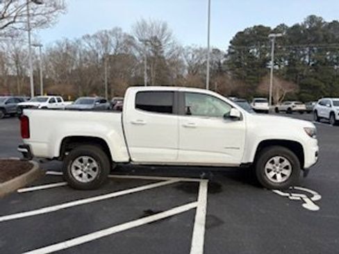 Used 2018 Chevrolet Colorado W/T w/ WT Convenience Package image 4