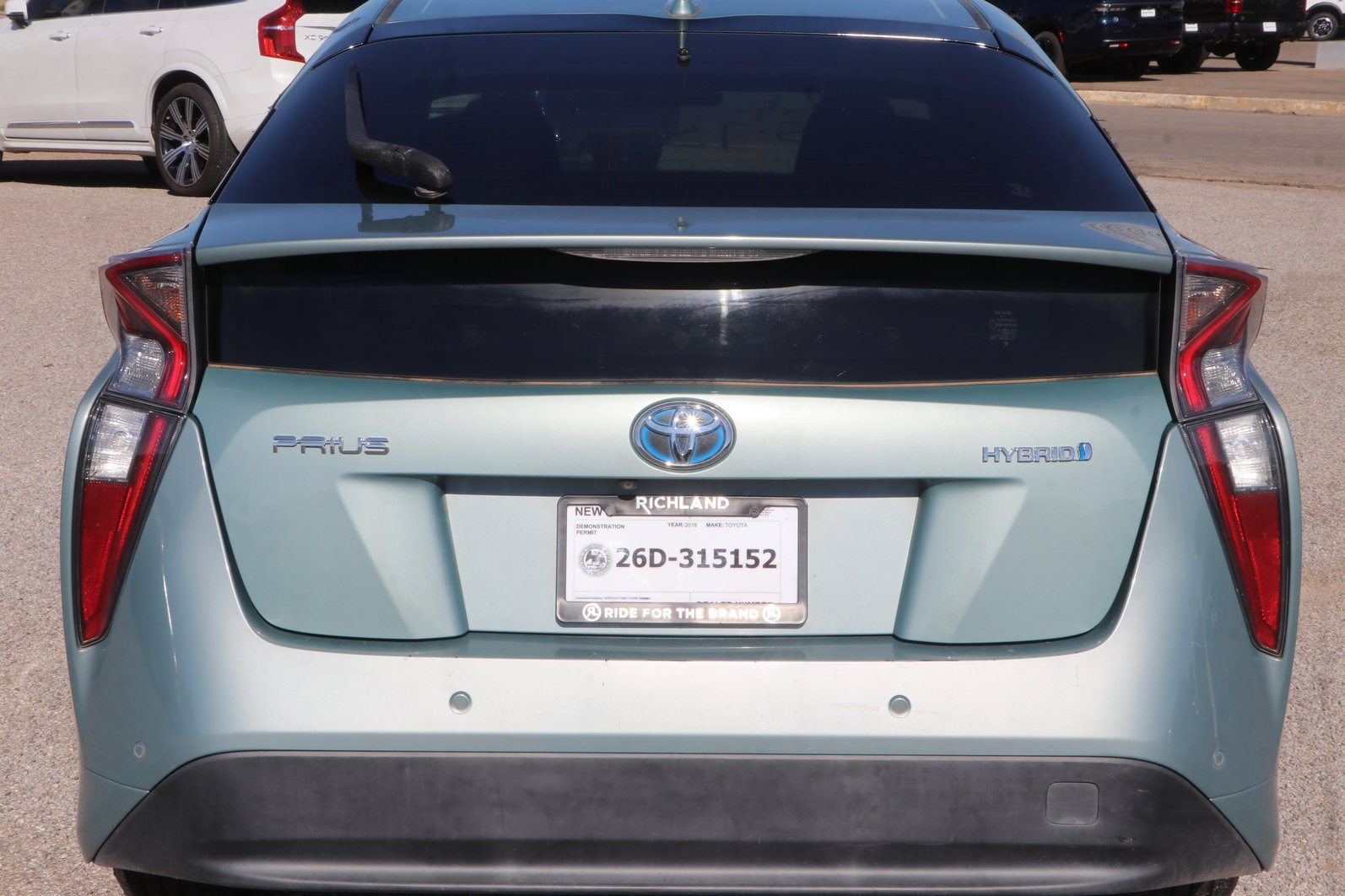 Used 2018 Toyota Prius Three FWD image 6