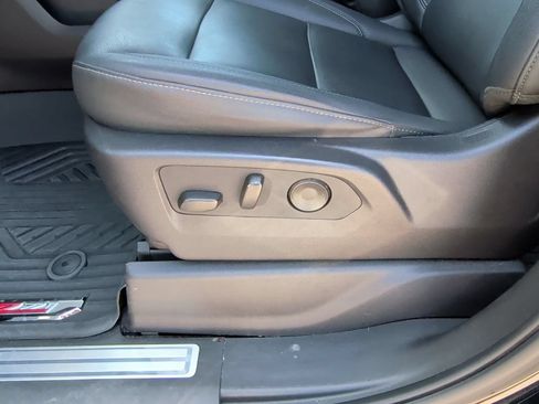 Used 2024 Chevrolet Silverado 1500 LT Trail Boss w/ Convenience Package II AWD/4WD image 13