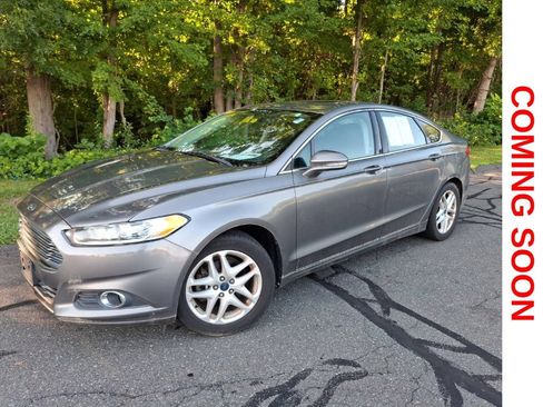 Used 2014 Ford Fusion SE w/ Equipment Group 202A FWD image 1