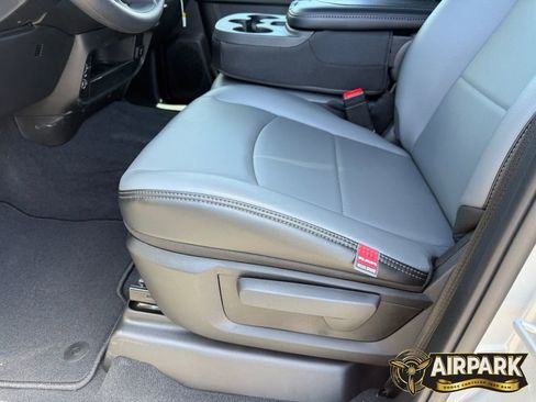New 2026 RAM 3500 Tradesman AWD/4WD image 13