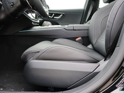 New 2026 Mercedes-Benz E 53 AMG e 4MATIC Sedan image 44
