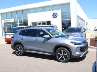 New 2025 Volkswagen Tiguan SE image 1