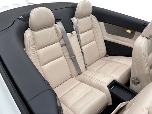 Used 2011 Volvo C70 T5 w/ Multimedia Pkg image 13