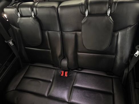 Used 2021 Ford Explorer XLT w/ Equipment Group 202A AWD/4WD image 30