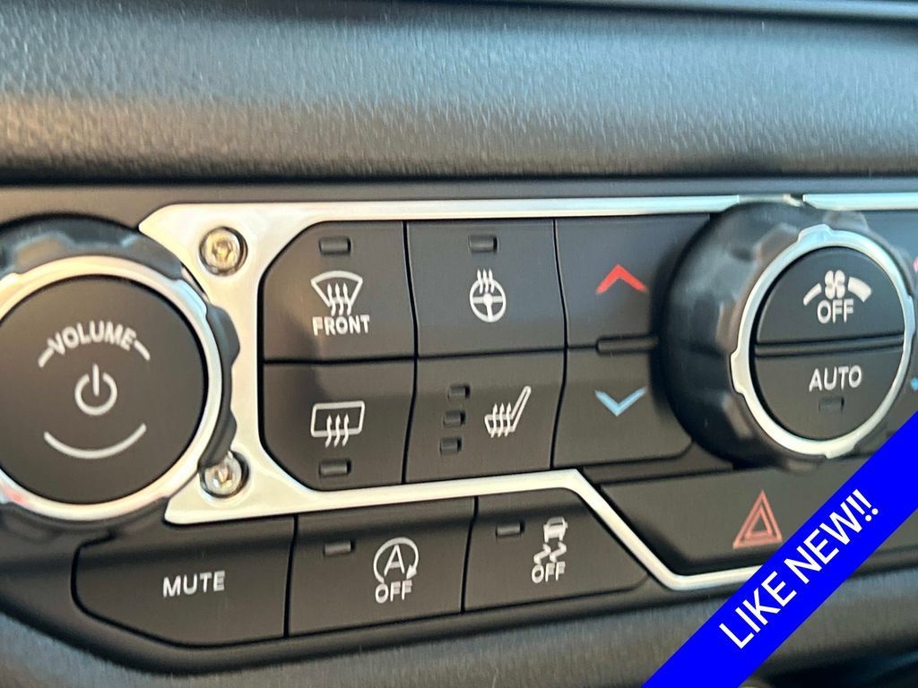 Certified 2025 Jeep Gladiator Sport AWD/4WD image 25
