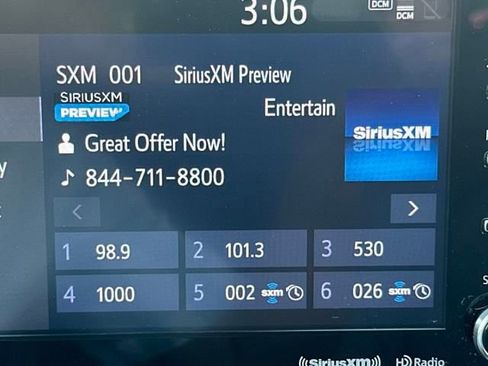 Used 2022 Toyota Highlander XLE image 17