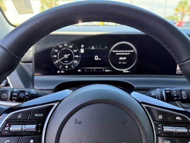 Used 2024 Kia Seltos SX AWD/4WD image 17