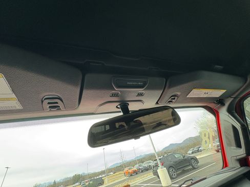 Used 2018 Jeep Wrangler Unlimited Sport S image 24